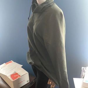 H&M men’s Green Sweatshirt Size L